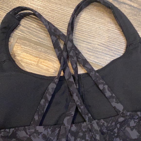 Lululemon Sz  Energy Long Line Sports Bra - Picture 4 of 7